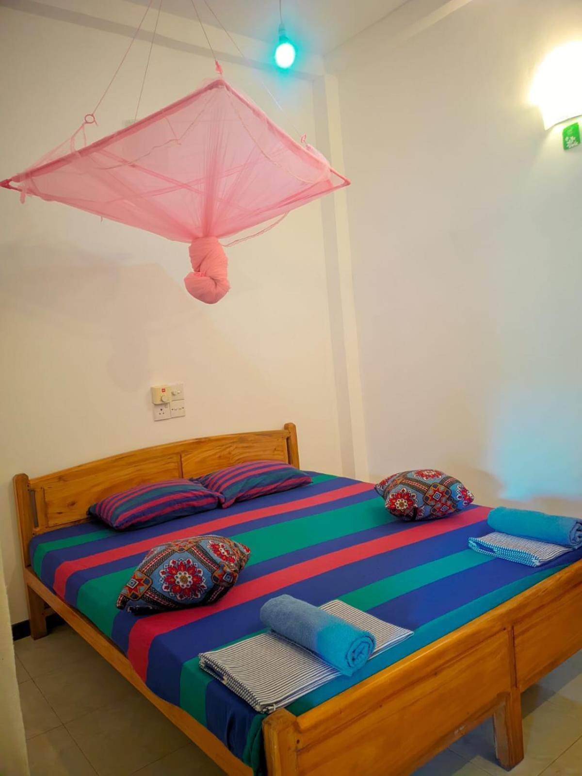 Mila Rest Garden Hotel Mirissa Cameră foto